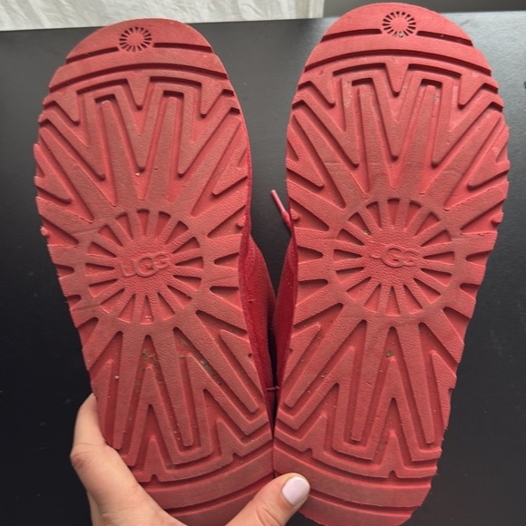 UGG Womens Neumel Boots Samba Red Suede Lace Up Ankle Chukka Shoes Size 8 - Picture 2 of 6